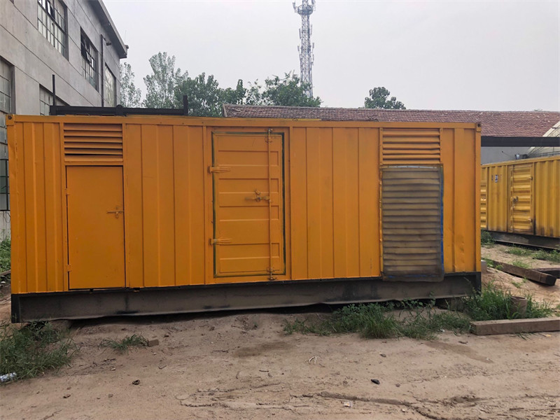 定西柴油发电机如何判断新机油是否已经完全充满机油滤清器？