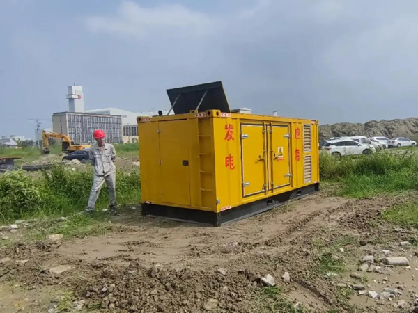 定西200KW柴油发电机机组每小时的油耗量受哪些因素影响？